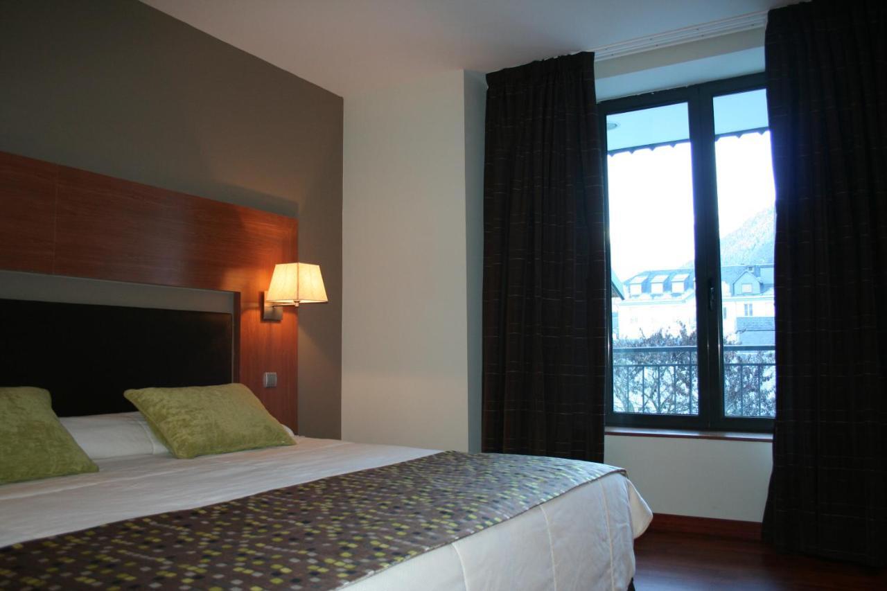Alti Hotel Bagnères-de-Luchon Exteriör bild