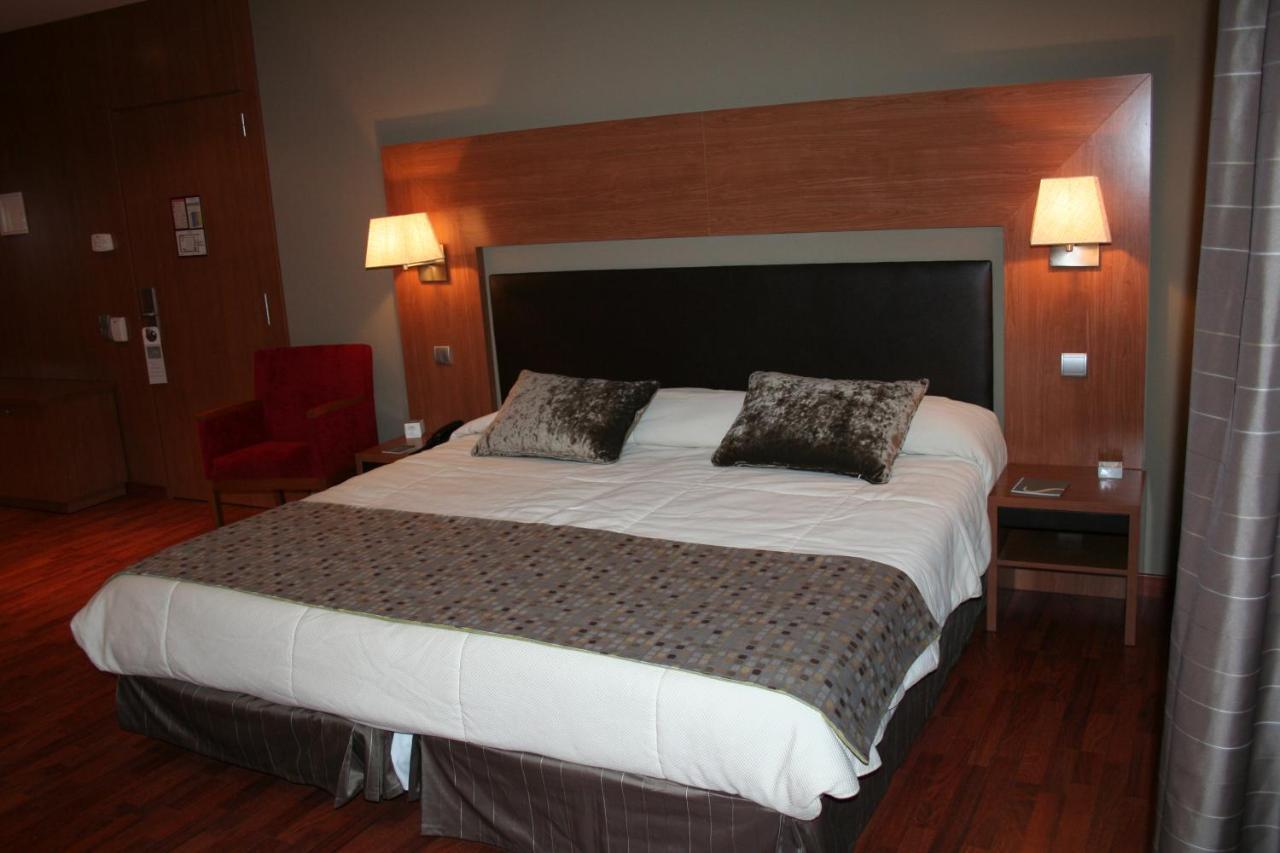 Alti Hotel Bagnères-de-Luchon Exteriör bild